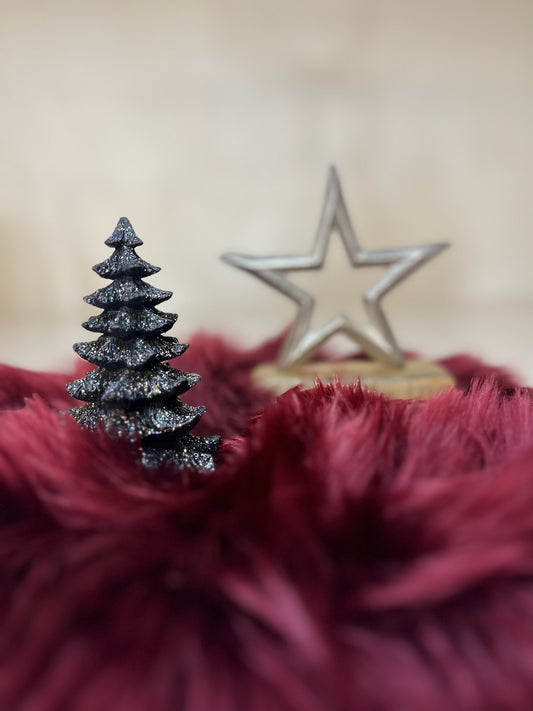 Tannenbaum in Schwarz