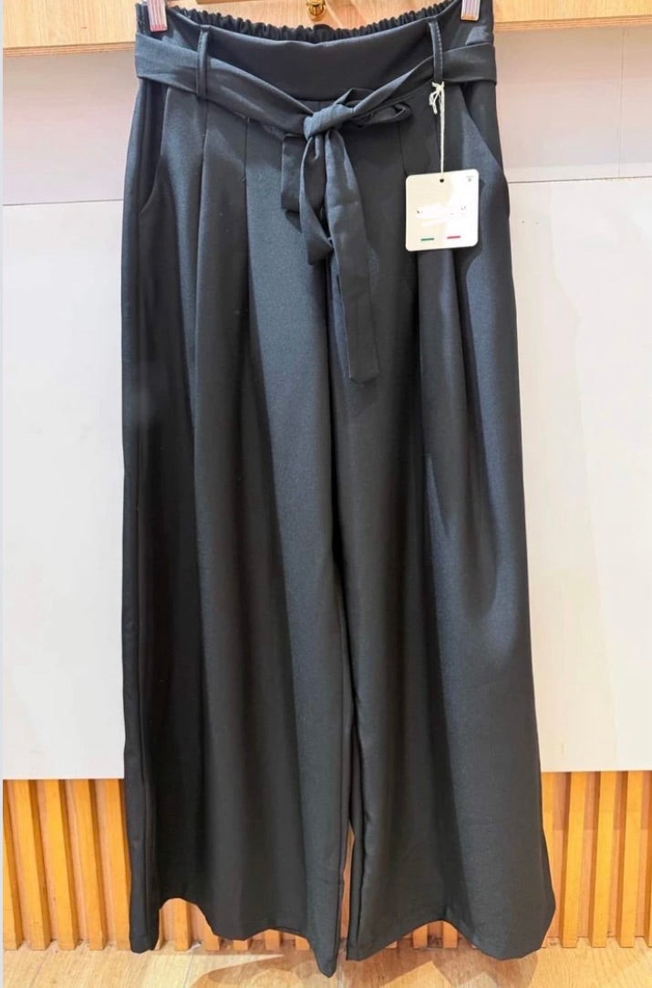 Weite Hose (verschiedene Farben)