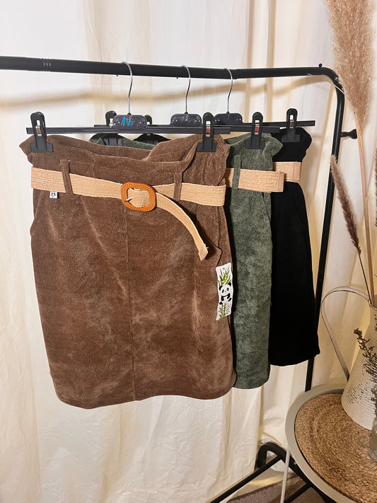 Kurzer Samtrock in Khaki