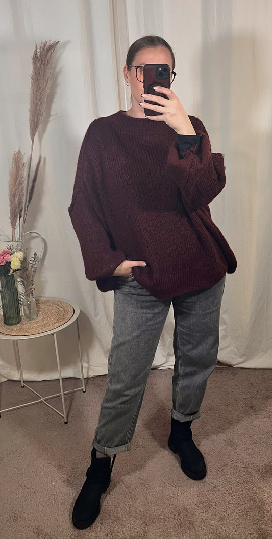 Oversize Wollpullover in Burgunderrot