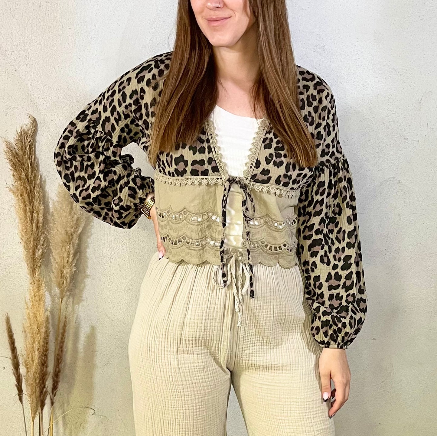 Cardigan aus Musselin in Leo