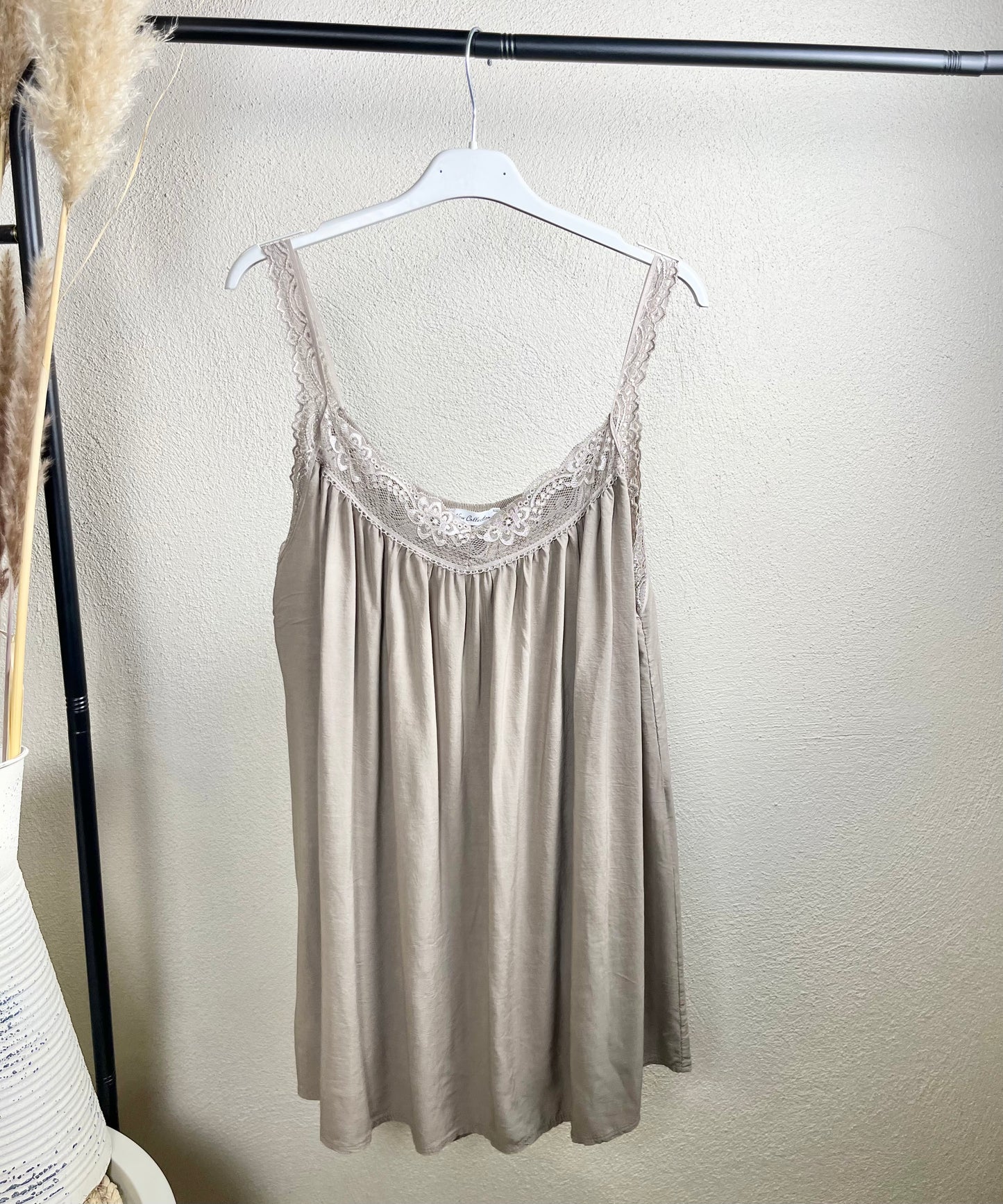 Curvy Top mit spitze