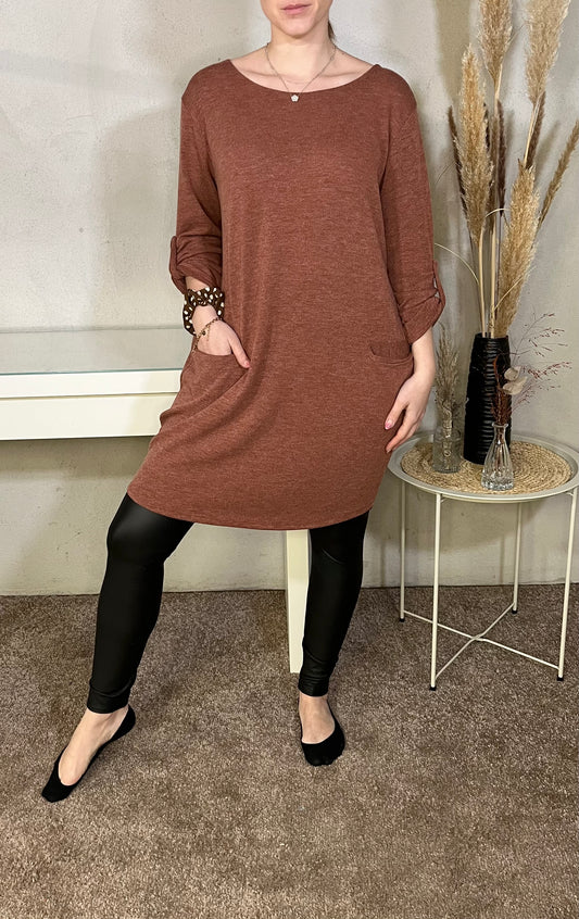 Sweater dress in terracotta
