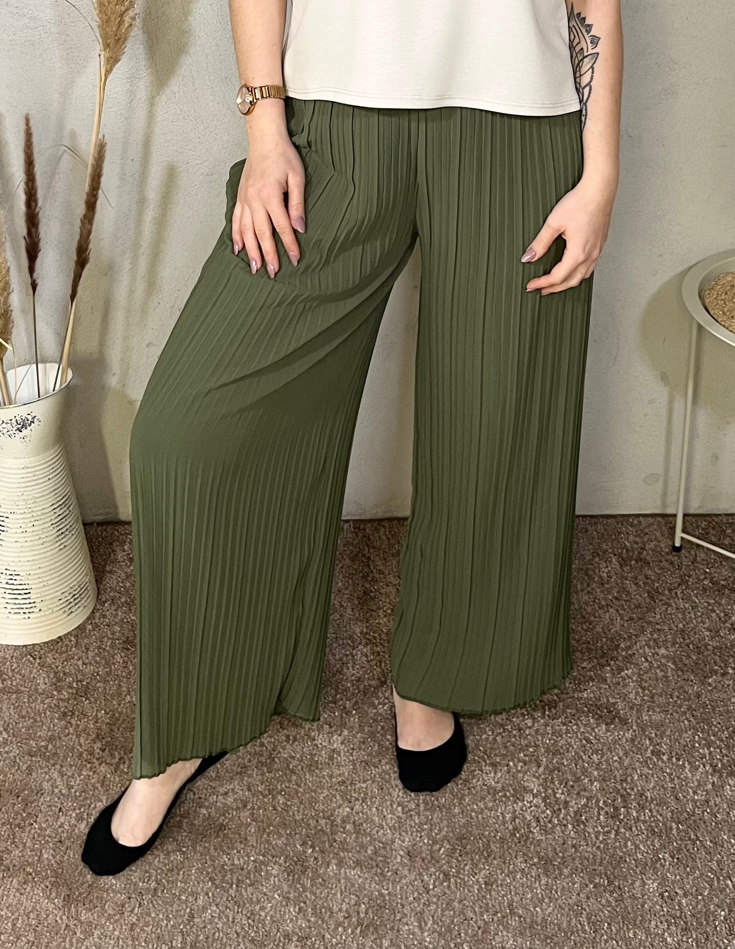 Plissee Hose in Khaki