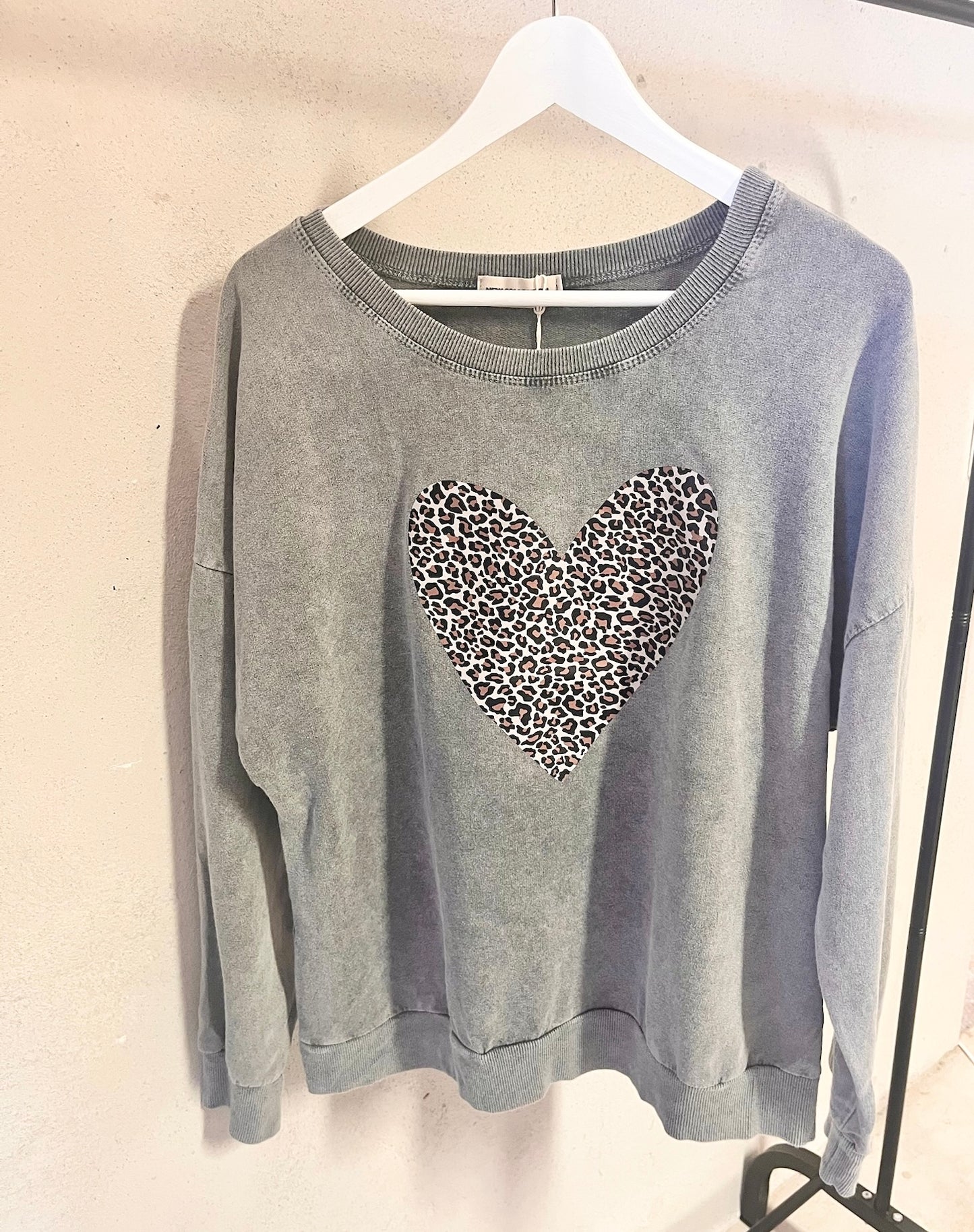 Oversize Pullover „Herz“ in Grau