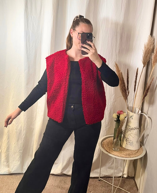 Teddyweste mit weichem Futter und Taschen in Rot