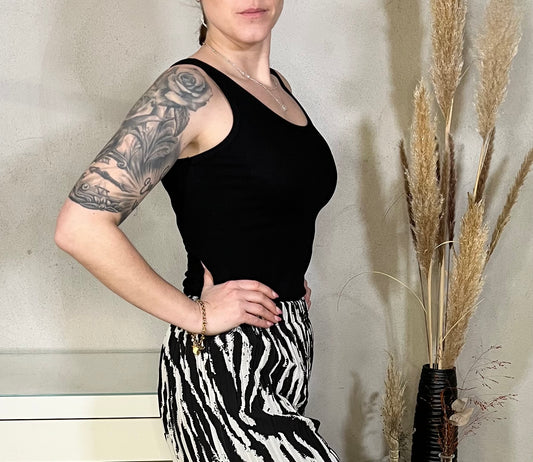 Geripptes Tanktop in Schwarz