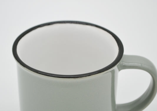 Tasse in Grau