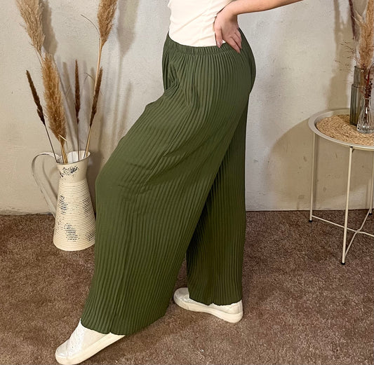 Leichte Plissee Hose in Khaki