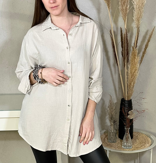 Lange Oversize Musselin Bluse in Beige