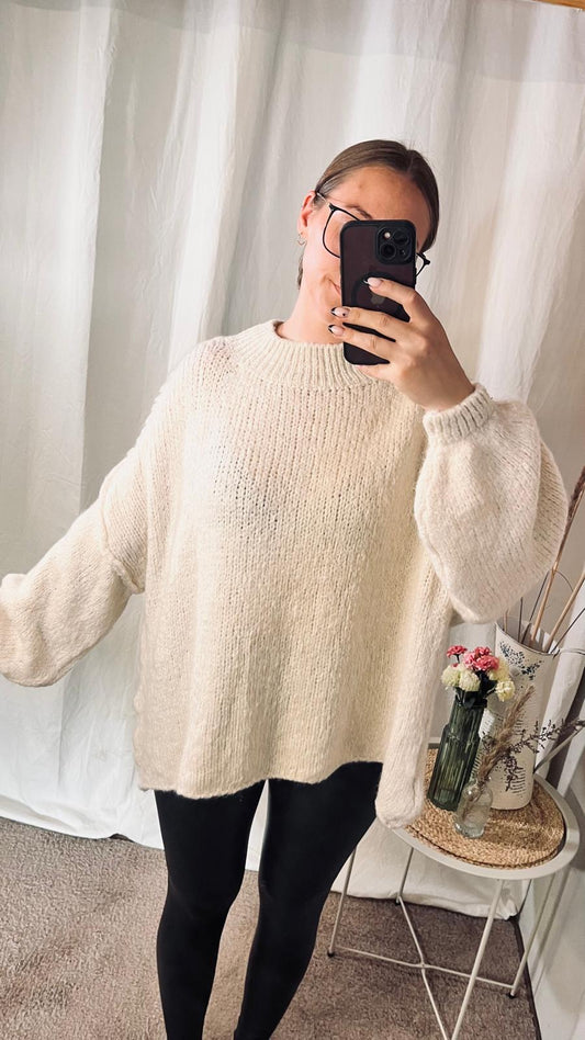 Oversize Wollpullover in Ecru