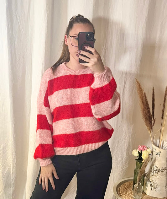 Oversize Pullover mit Streifen in Rot/Rosa