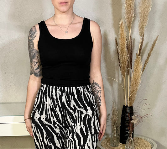 Geripptes Tanktop in Schwarz