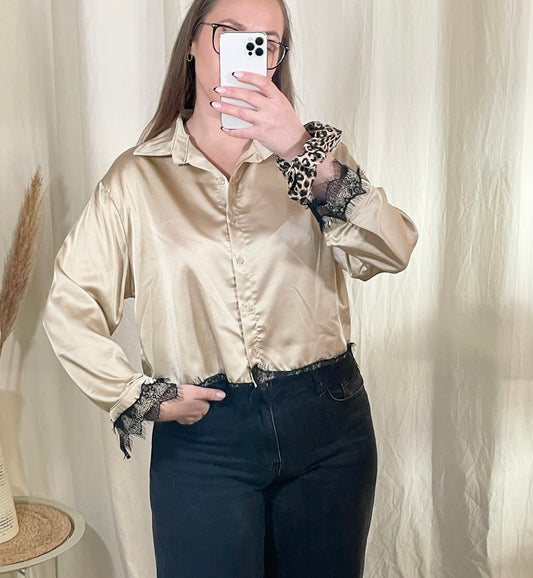 Bluse mit Spitze (verschiedene Farben)