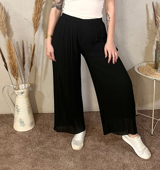Plissee Hose in Schwarz