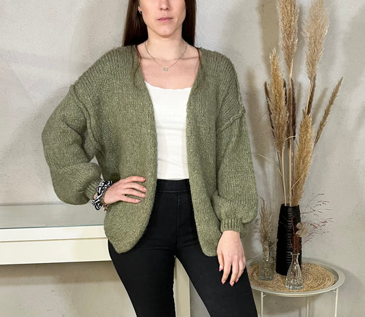 Cardigan in Olive