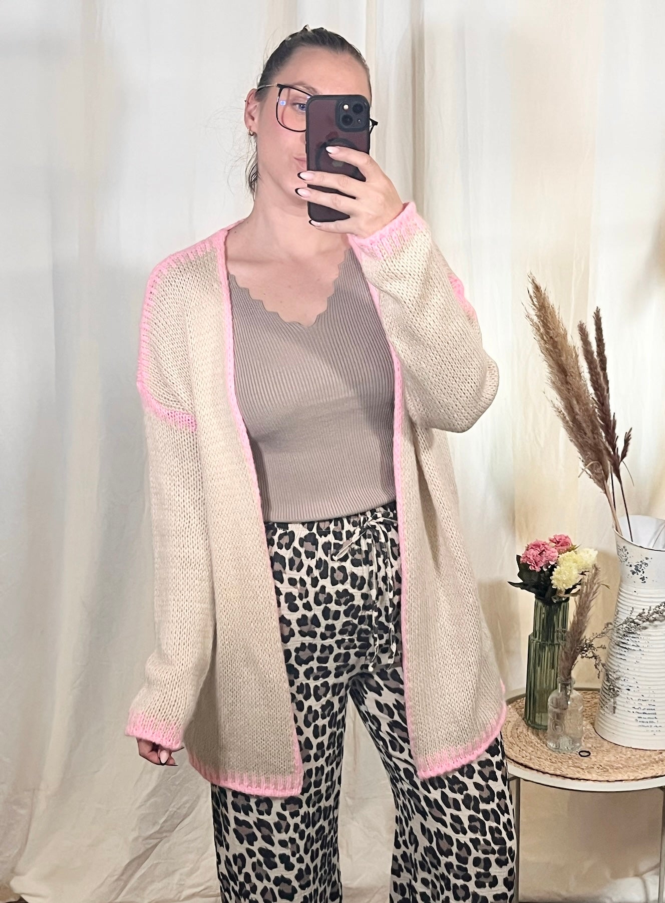 Strickjacke in verschiedenen Farben