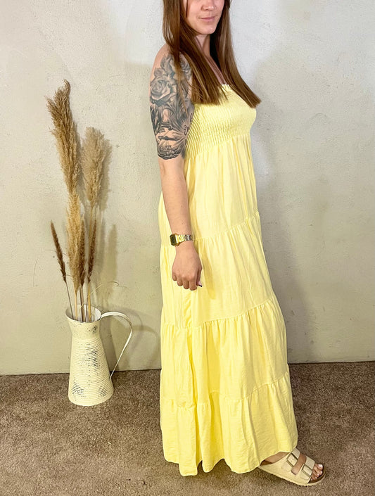 Langes Kleid ohne Ärmel in Gelb, Hellgelb