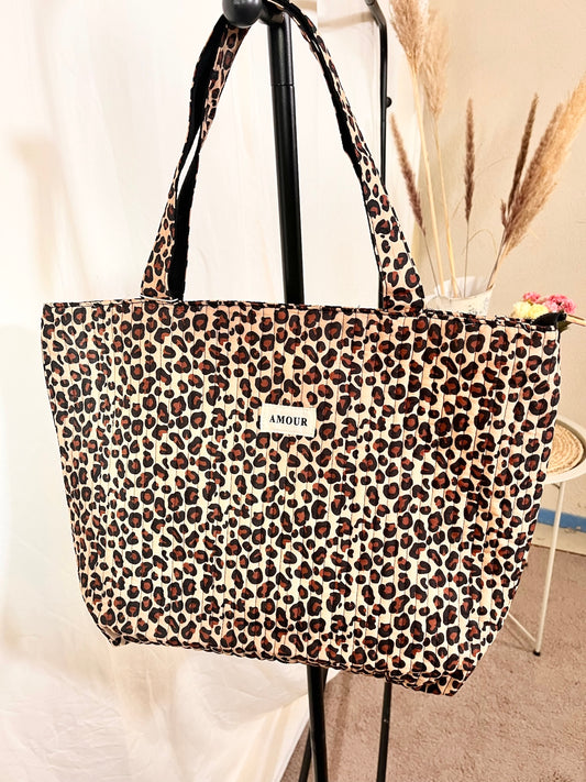 Schultertasche Leo in Braun