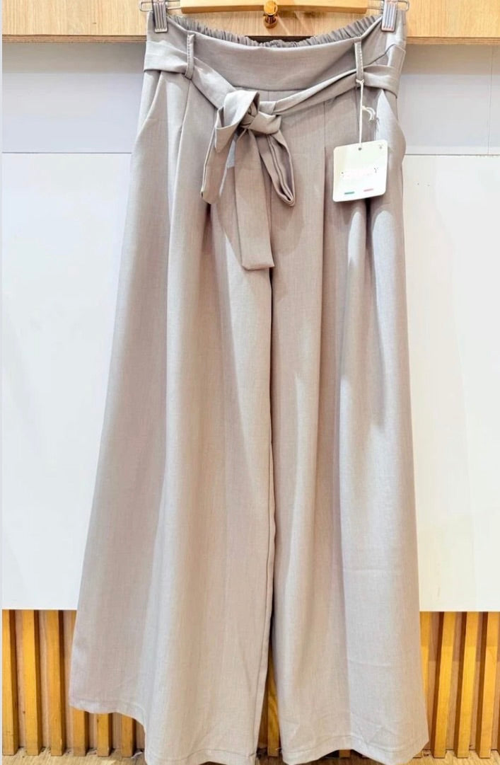 Weite Hose (verschiedene Farben)