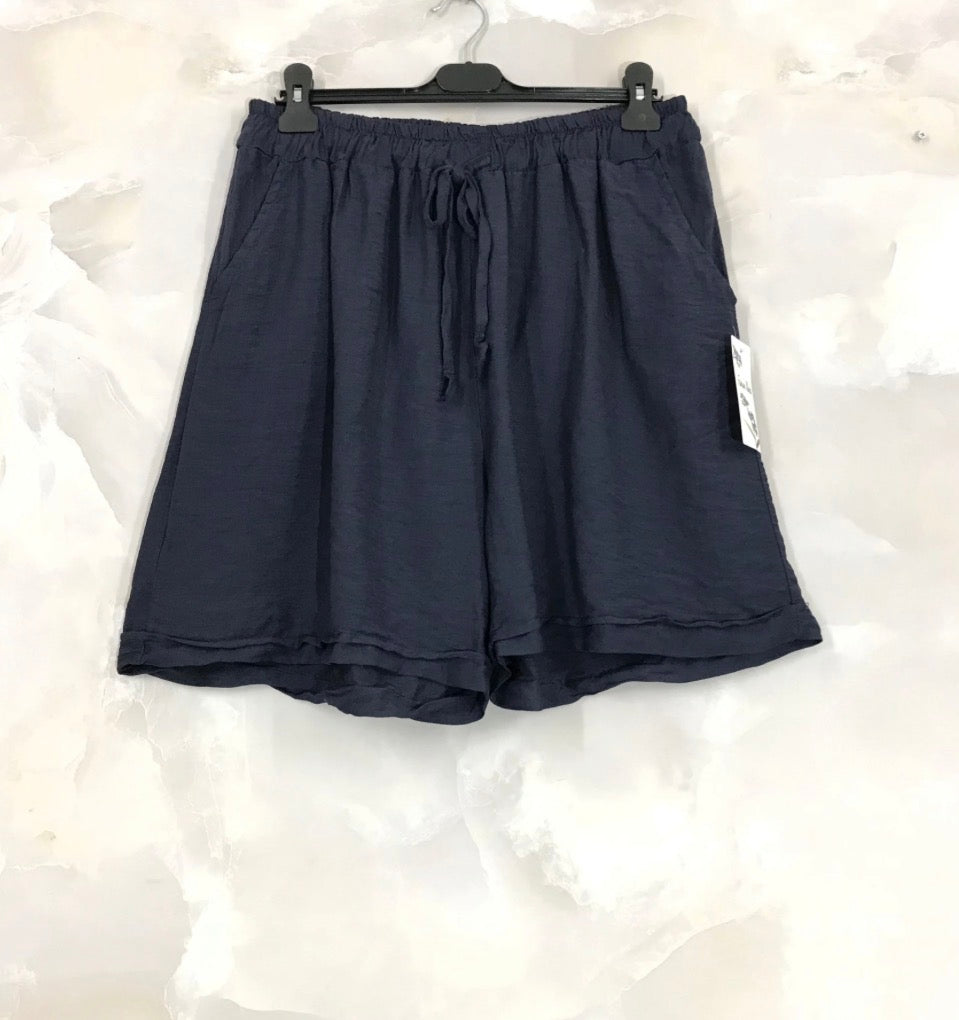 Curvy Shorts