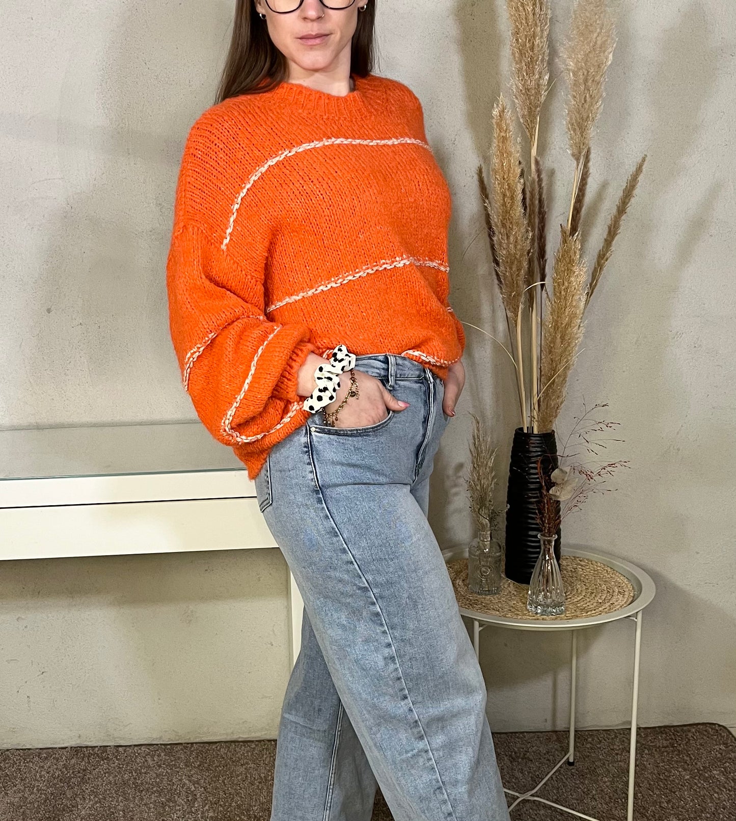 Kurzer Oversize Pullover in Orange