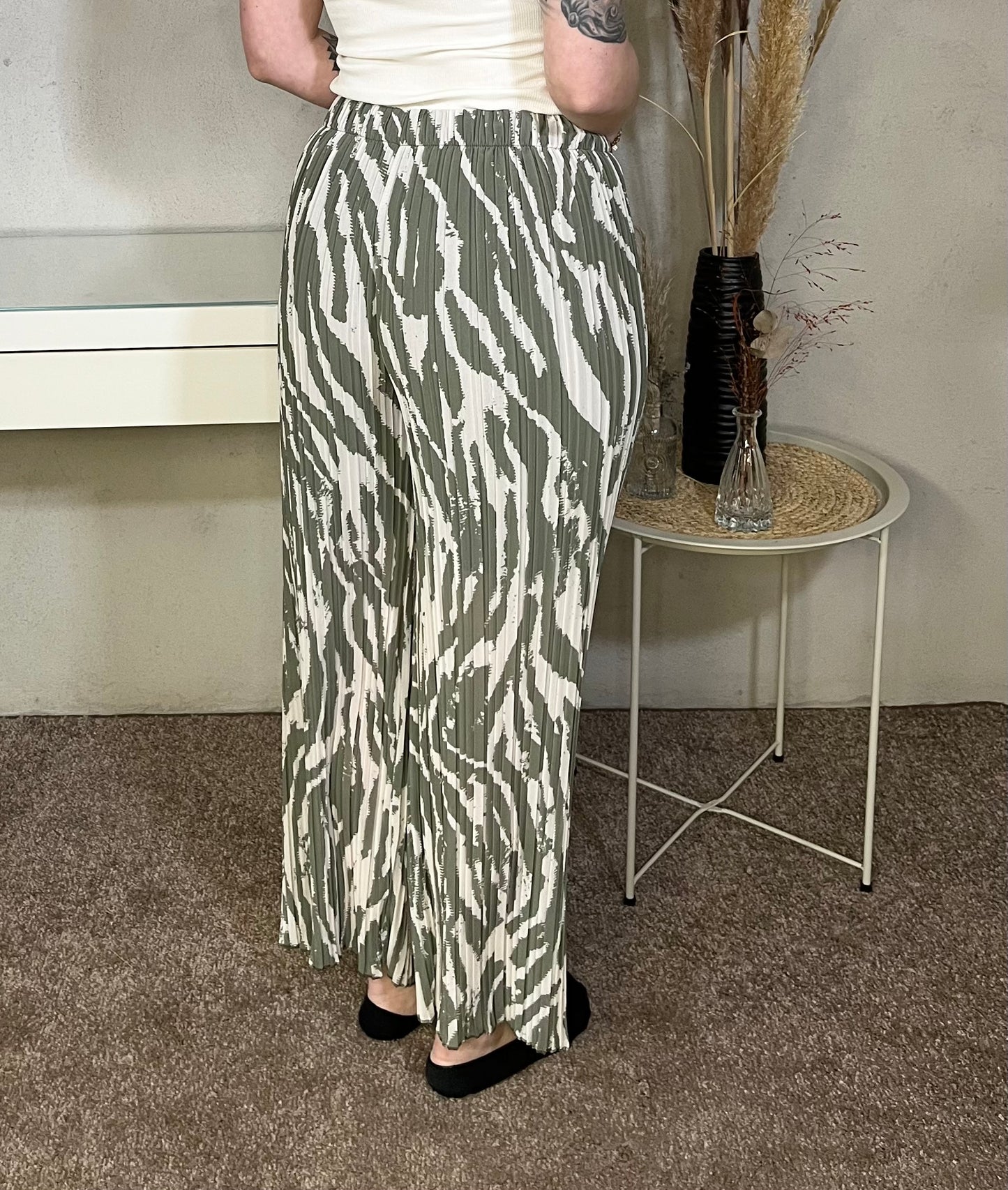 Plissee Hose in Khaki