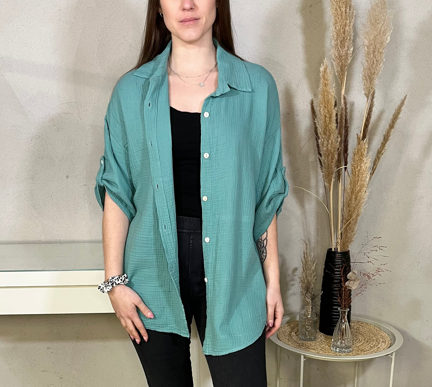 Short oversized muslin blouse with 3/4 sleeves in Geladon