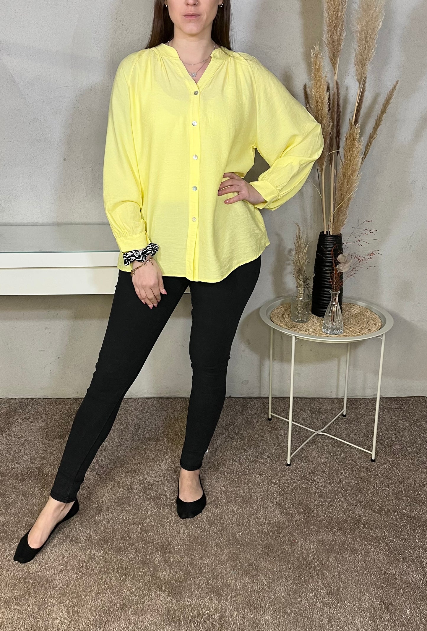 Crepe blouse in yellow