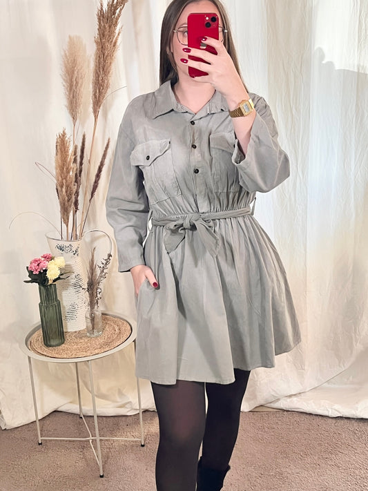 Kurzes Cordkleid in Taupe