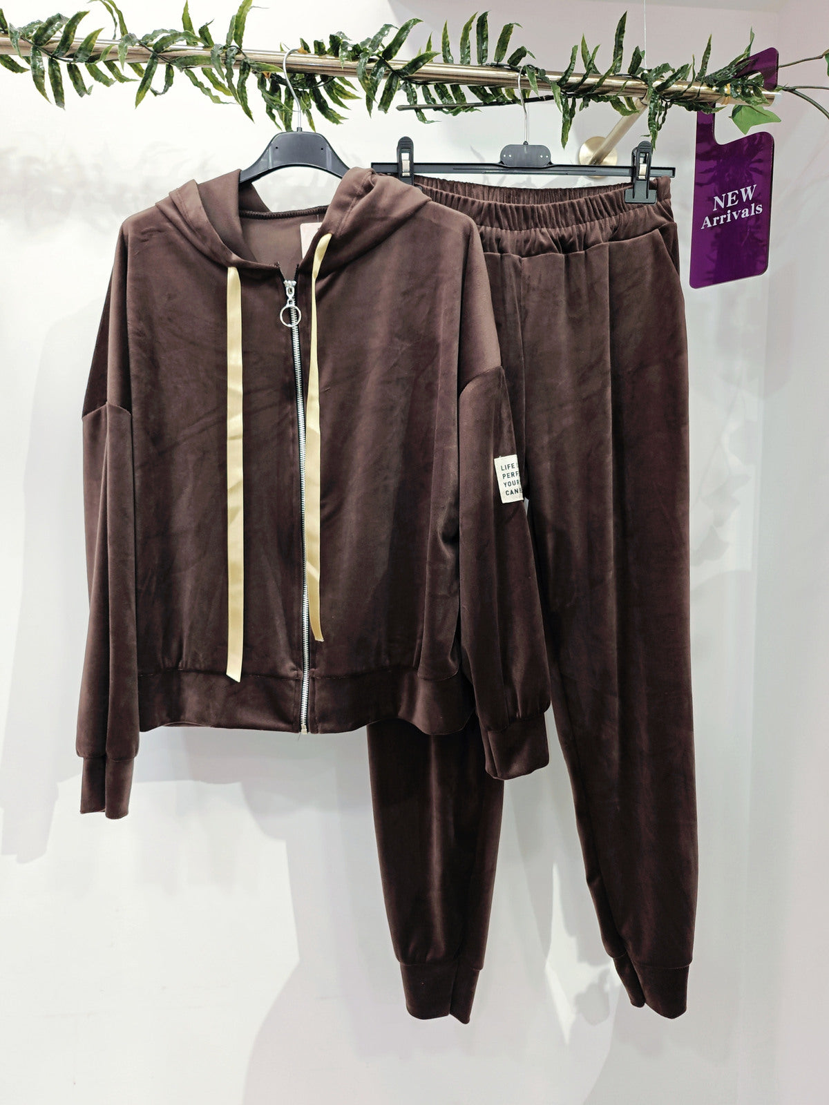 Jogger Zweiteiler aus Samt  (verschiedene Farben)