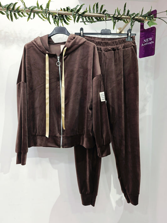 Jogger Zweiteiler aus Samt  (verschiedene Farben)