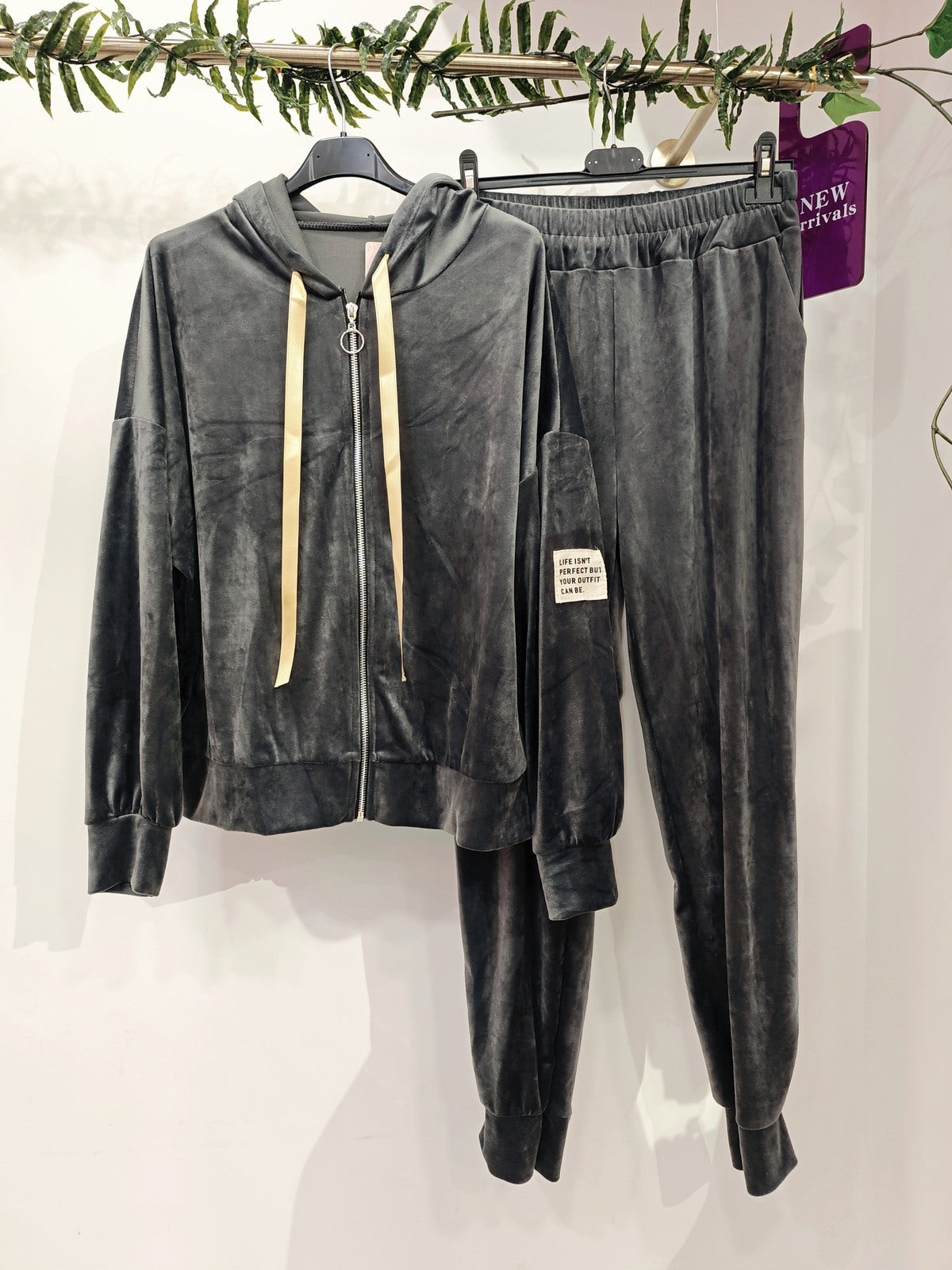 Jogger Zweiteiler aus Samt  (verschiedene Farben)