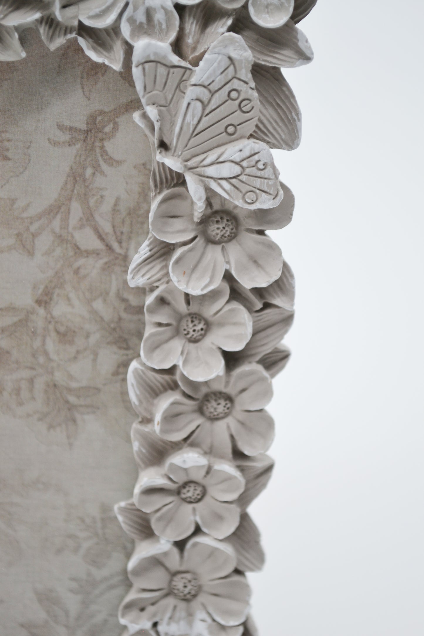 Picture frame butterfly 