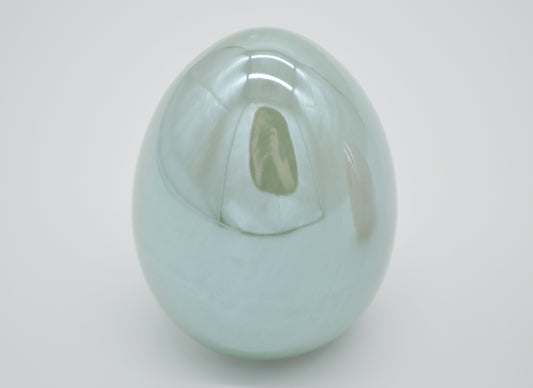 Oeuf de Pâques, brillant en vert