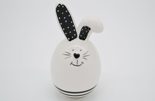 Lapin en céramique blanche