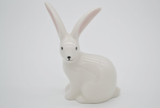 Lapin en porcelaine blanche