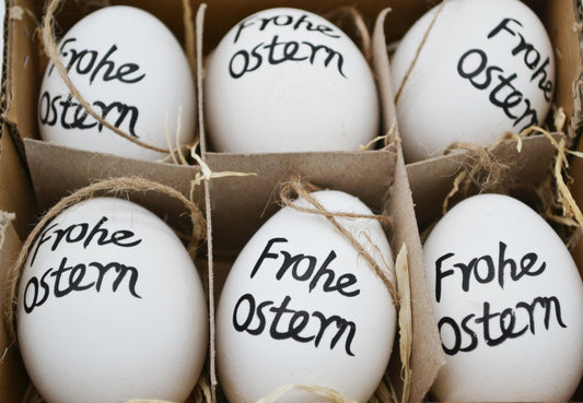 Hanging Easter egg in white, set of 6.