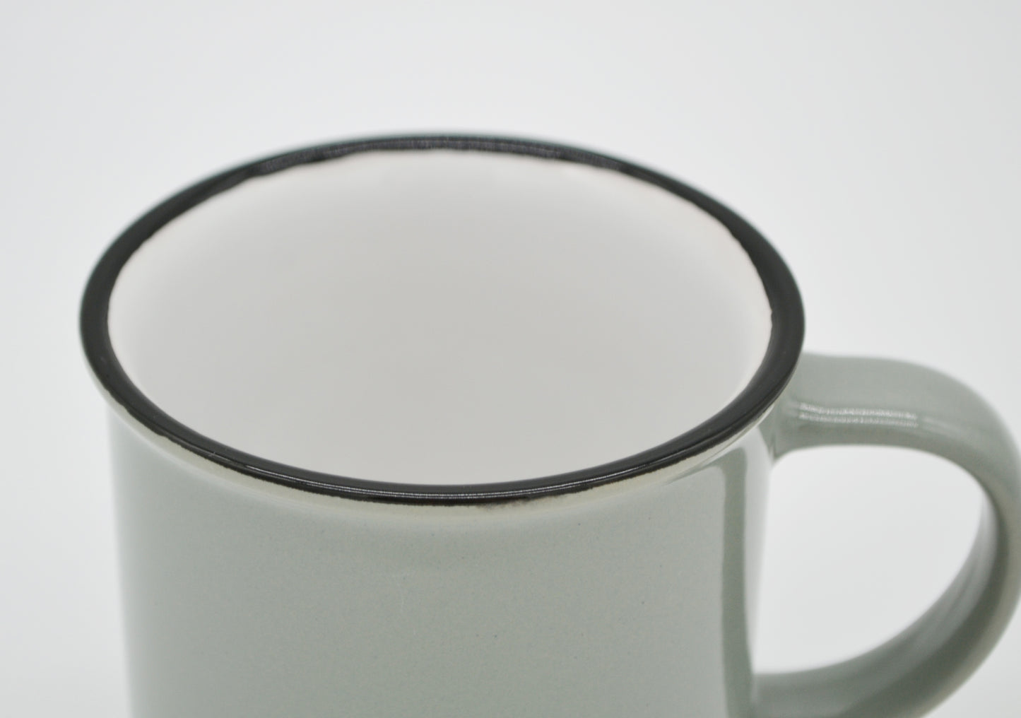 Tasse grise 