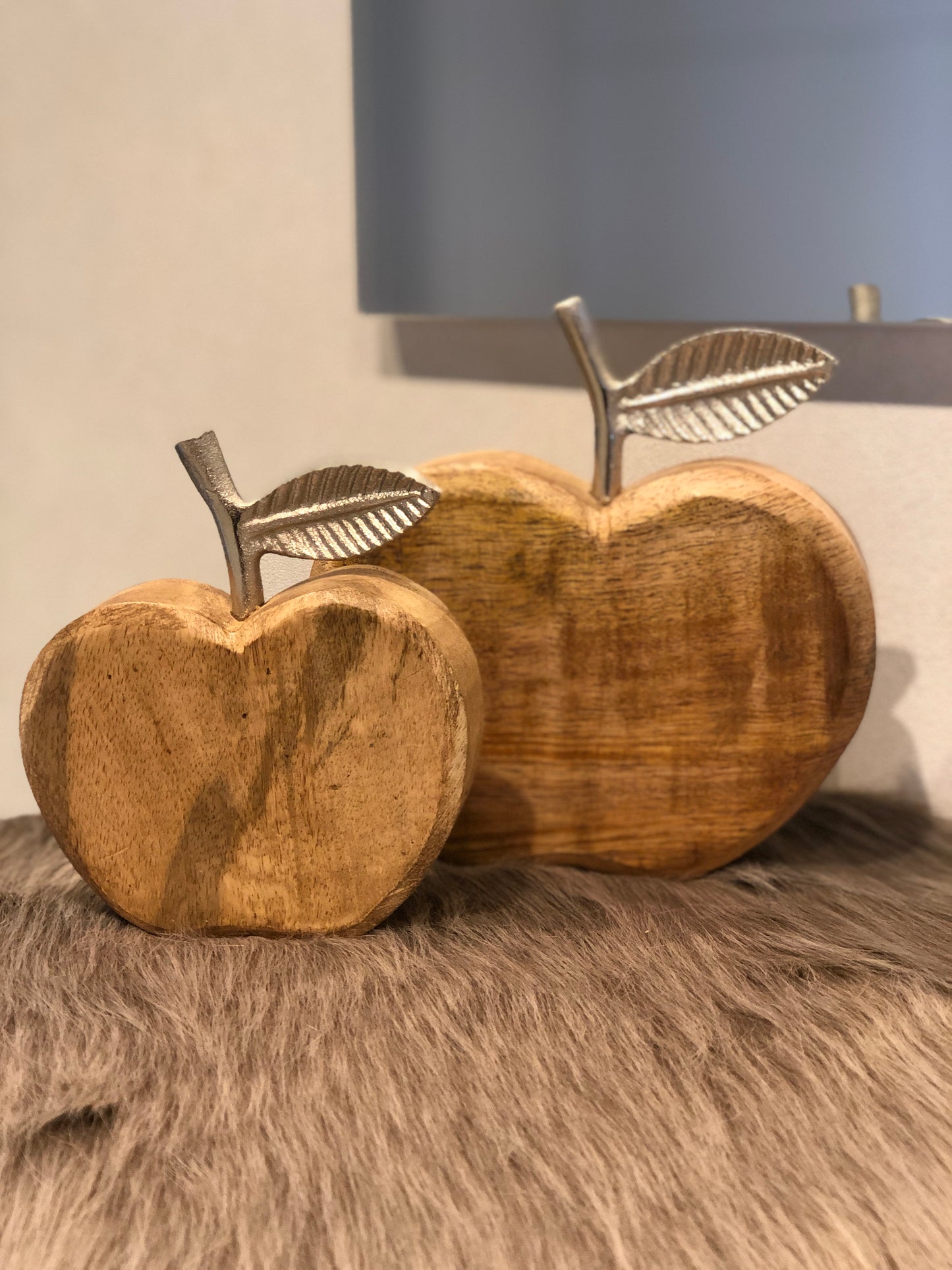 Deco apple "mango wood", set of 2