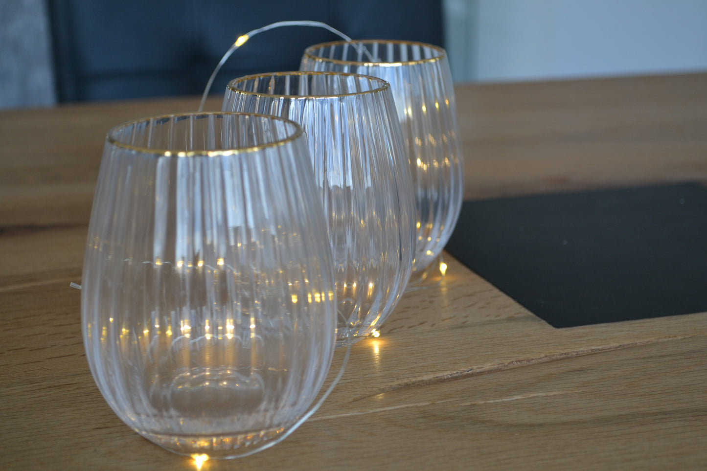 glass, gold rim 